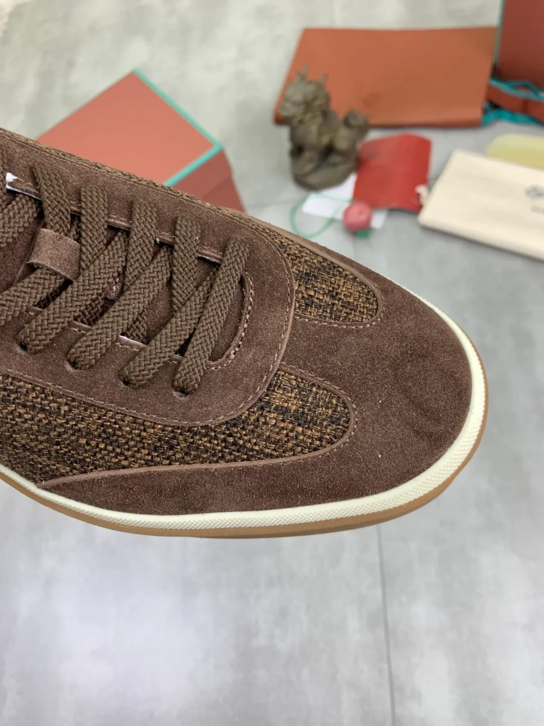 Men's Men's Shoes 💰P560 New Style 💰 The latest casual shoes Loro Piana 💯 Top grade 💯 Buy the original copy 💯 Founded the existing Loro Piana company on April 24, 1924. It is now the sixth generation of family business, providing the best quality products to customers who are discerning about taste and quality. Imported original fly woven fabrics with cowhide fabrics, plain calfskin lining, hand-stitched threads with cowhide feet, original packaging, high-end outsole, size: 38-45 (custom-made for 46), 7️⃣ colors available